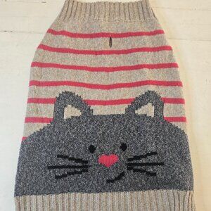 Dog Sweater with Cat Face has harness hole by Petsmart  size Medium 17-22 pounds